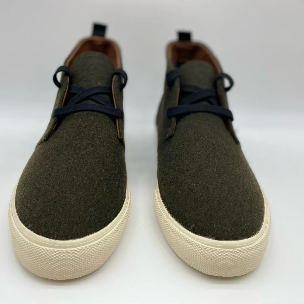Old Navy Chukka Sneakers, Men's Size 12, Dark Olive Green, Felt Fabric